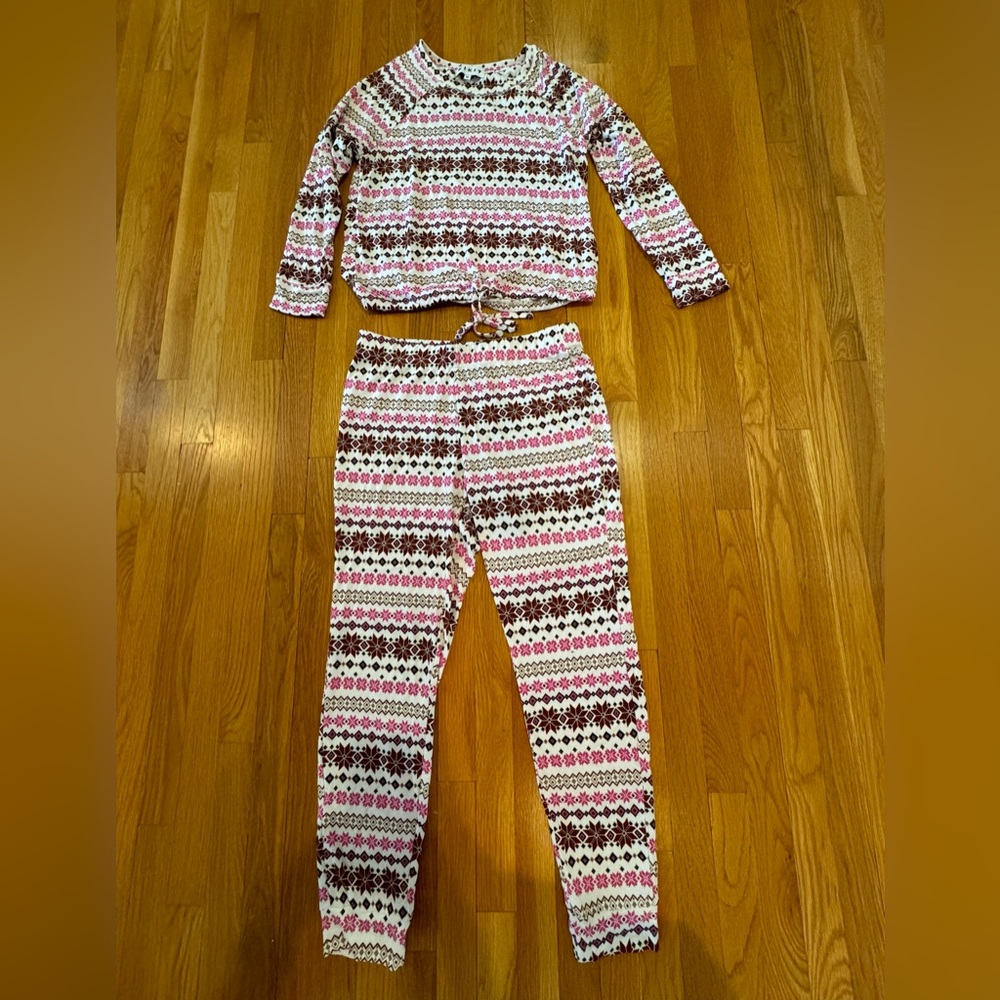 New without tags- Cozy Sleep Set - M